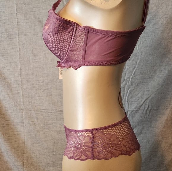 Lace Balconette bra and panty set NWT - Picture 5 of 7